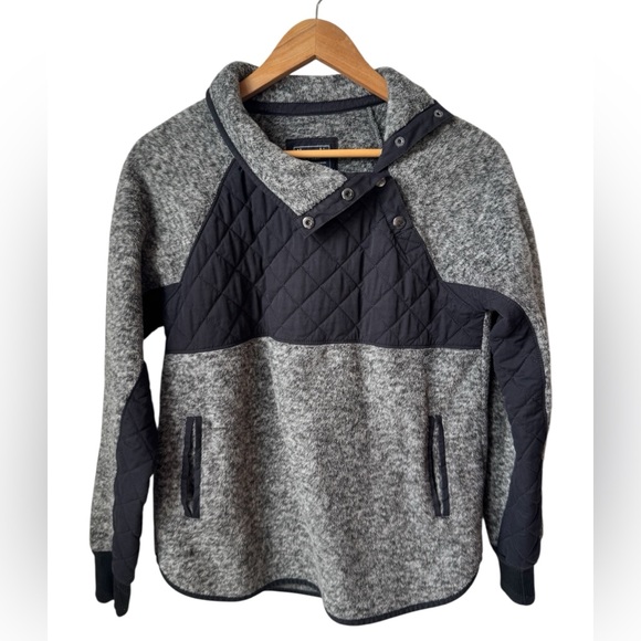 Abercrombie & Fitch Jackets & Blazers - Abercrombie & Fitch Black and Gray Quilted Jacket